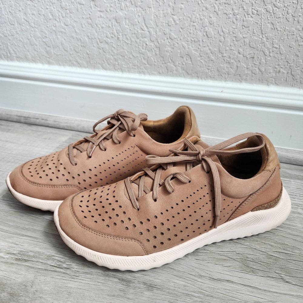 AETREX LAURA ARCH SUPPORT SNEAKERS LEATHER PERFORATED Peach SIZE  8.5 USA
